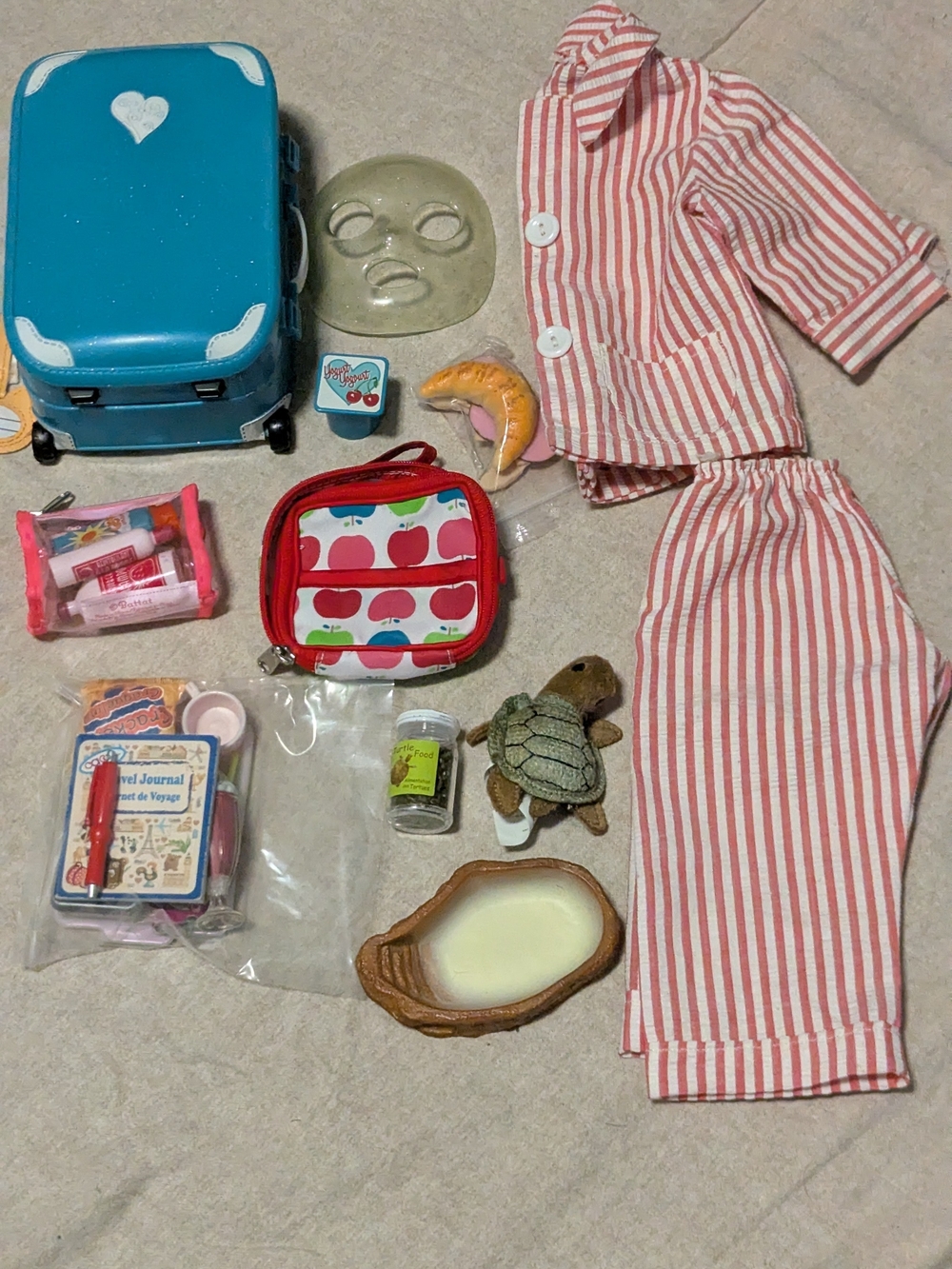 Mixed lot of Our Generation accessories designed for 18" American girl dolls